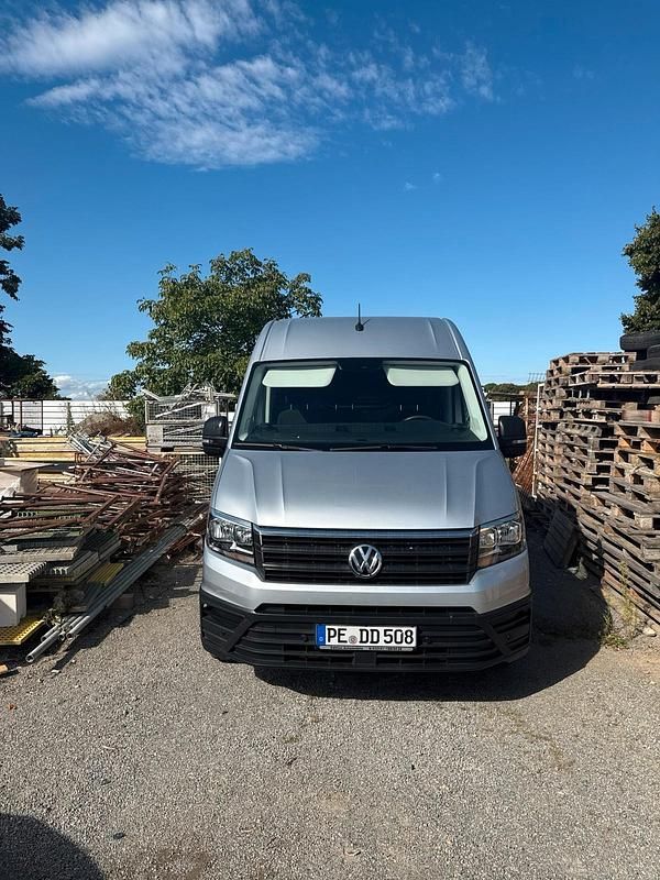 Grau Gebraucht 2019 VW Crafter Van | 28.900 € (Teuer) - Bild 1/4