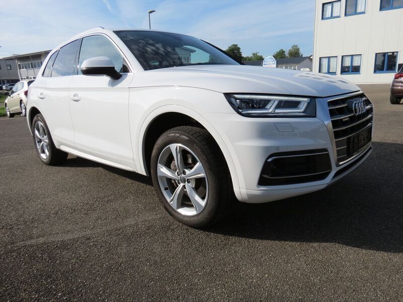 Weiß Gebraucht 2019 Audi Q5 Sport SUV | 32.900 € (Guter Preis) - Bild 1/4