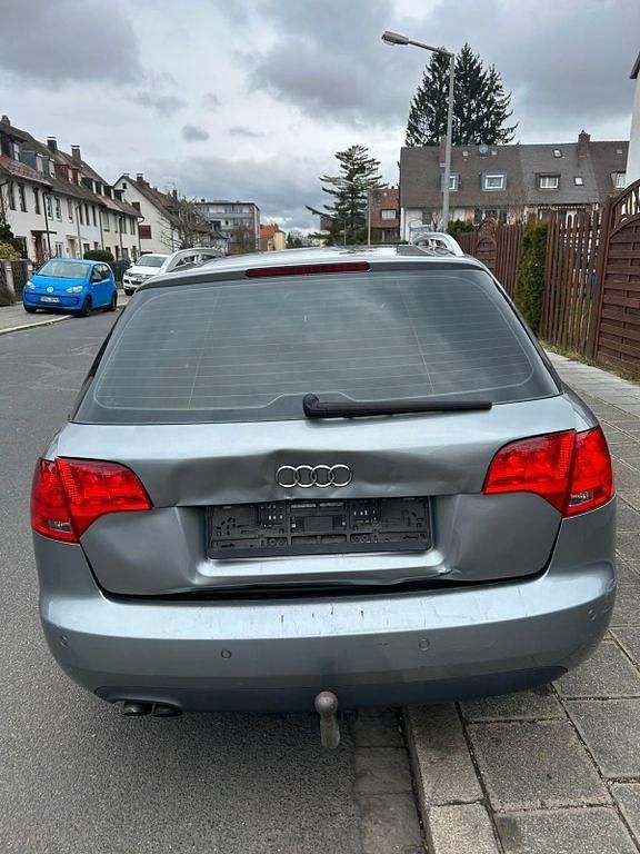 Gebraucht Audi A4 140 PS (102 kW) 2005 Grau Kombi