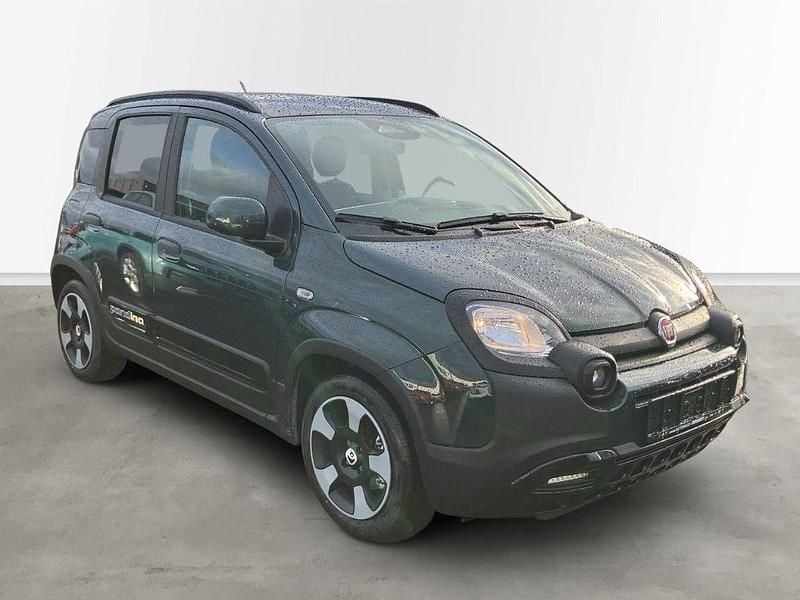 Neu Fiat Panda Cross 65 PS (47 kW) 2026 Gruen Kleinwagen