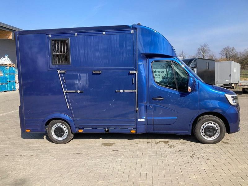 Gebraucht Renault Master 150 PS (110 kW) 2023 Blau Van / Kleinbus