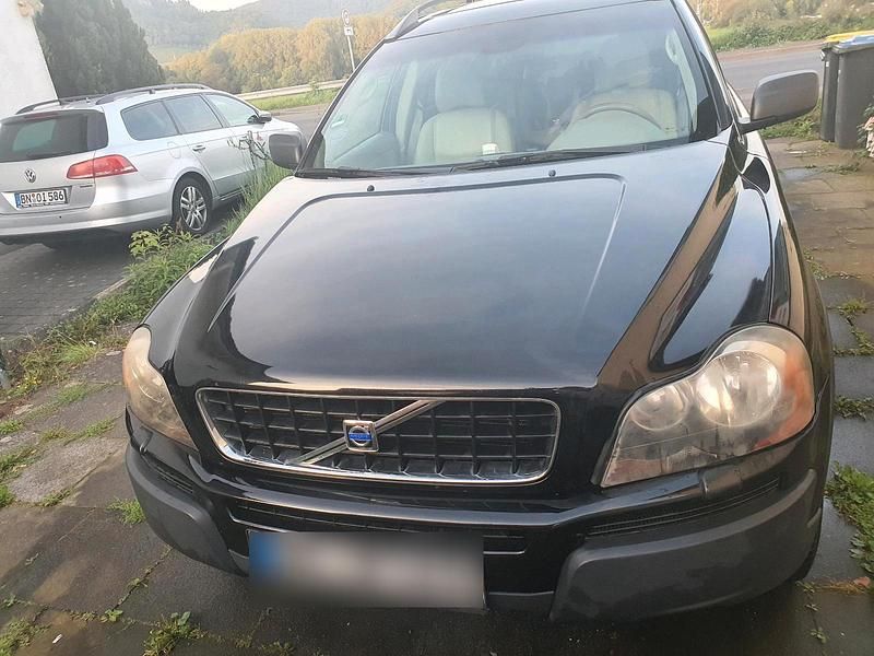 Second-hand Volvo XC90 164 CP (120 kW) 2004 Negru SUV