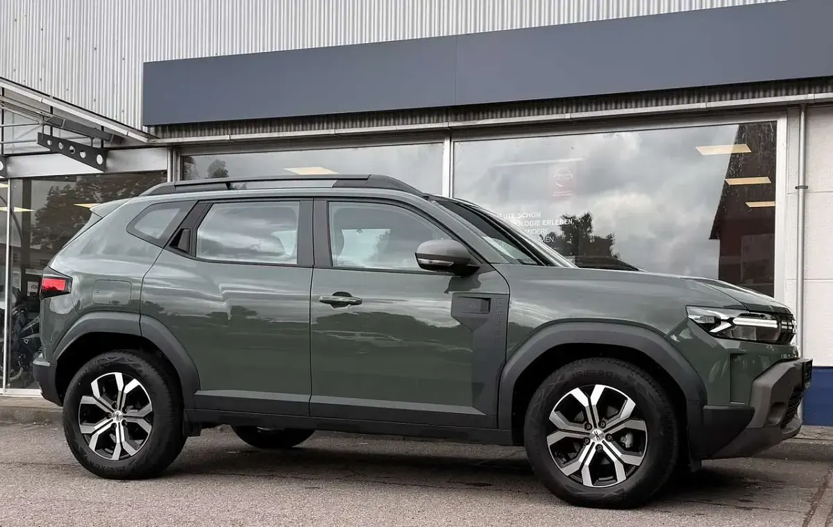 Gebraucht Dacia Duster Expression 131 PS (96 kW) 2025 Gris dusty SUV
