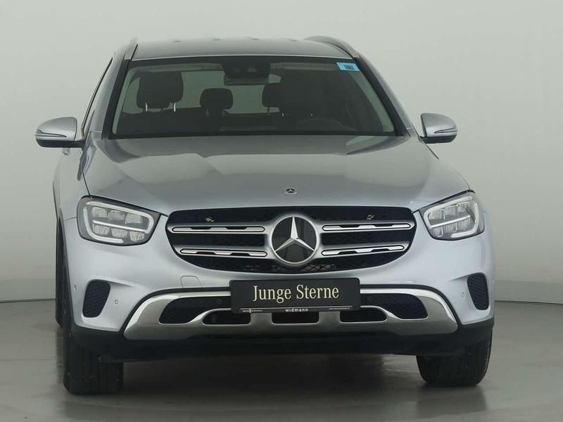 Gebraucht Mercedes GLC200 197 PS (144 kW) 2021 Metalliclack hightechsilber SUV