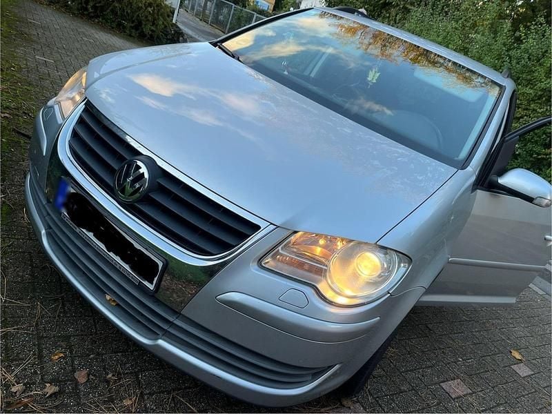 Gebraucht VW Touran 141 PS (103 kW) 2008 Silber Van / Kleinbus