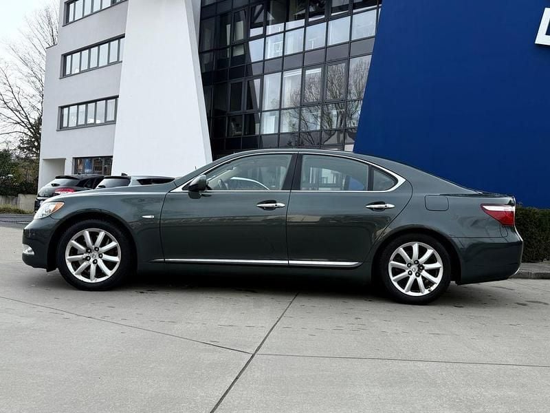 Gebraucht Lexus LS460 381 PS (280 kW) 2008 Grau Limousine