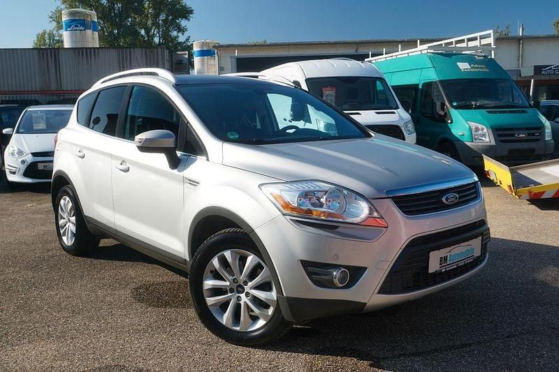 Silber Gebraucht 2010 Ford Kuga Titanium SUV | 8.950 € (Fairer Preis) - Bild 1/4