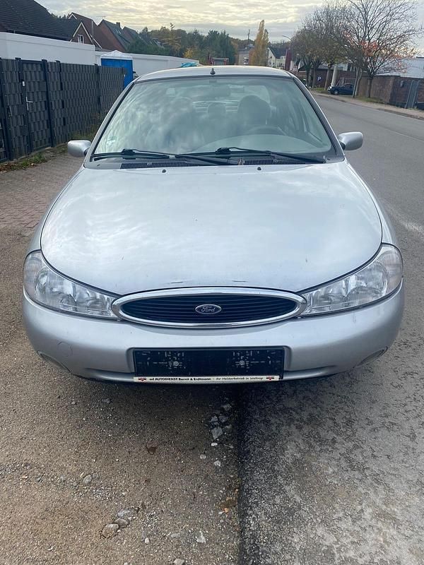 Silber Gebraucht 1998 Ford Mondeo Limousine | 1.000 € (Fairer Preis) - Bild 1/4