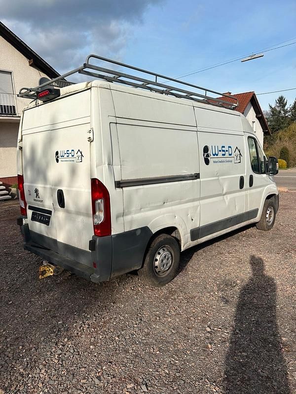 Gebraucht Peugeot Boxer 130 PS (95 kW) 2017 Weiß Van