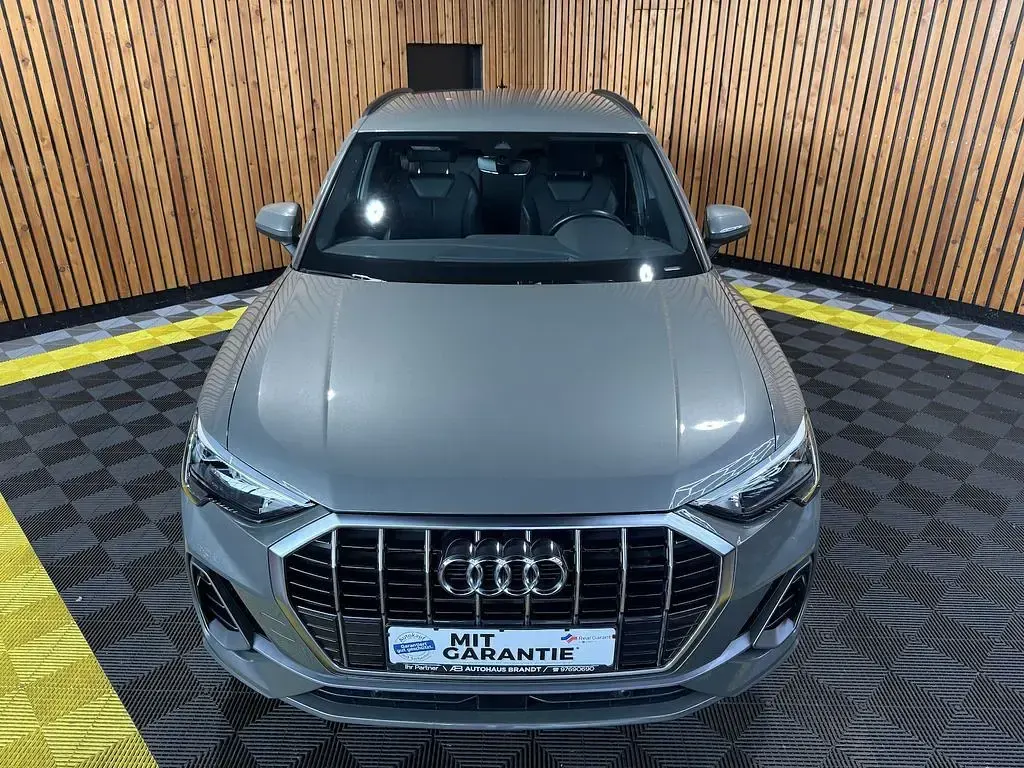 Gebraucht Audi Q3 S-Line 150 PS (110 kW) 2023 Grau SUV