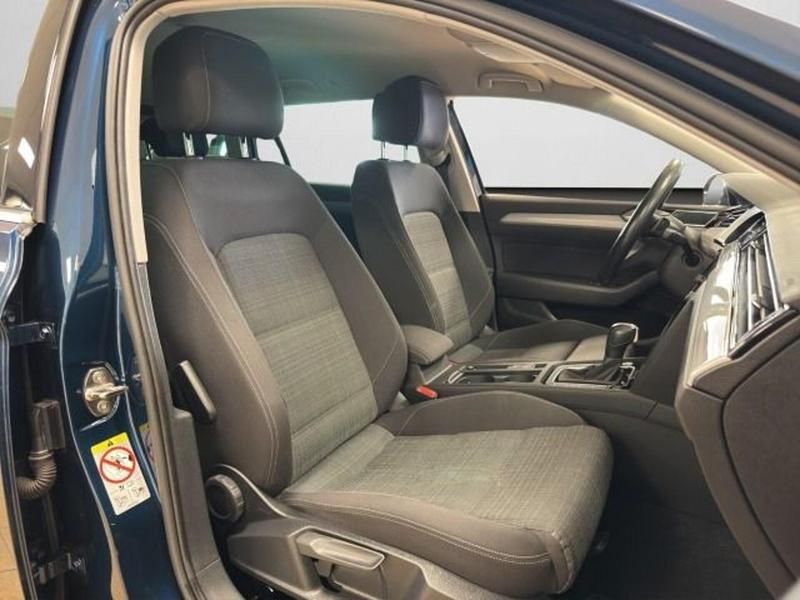 Gebraucht VW Passat Business 150 PS (110 kW) 2019 Aquamarinblau metallic (metallic) Kombi