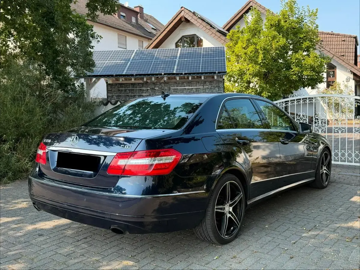 Gebraucht Mercedes E350 Avantgarde 231 PS (169 kW) 2010 Limousine