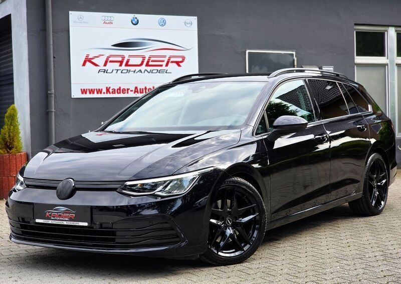 Schwarz Gebraucht 2021 VW Golf VIII Sport Kombi | 22.990 € (Fairer Preis) - Bild 1/4