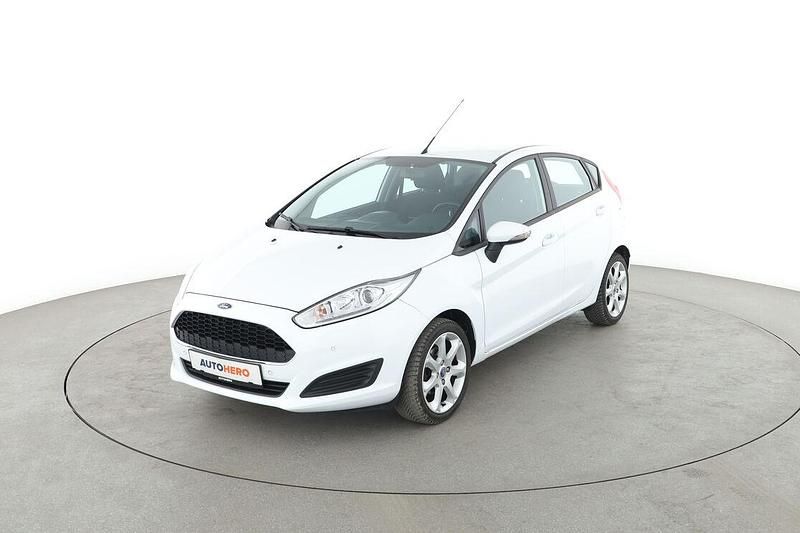 Weiß Gebraucht 2016 Ford Fiesta Trend Kleinwagen | 8.490 € (Etwas zu teuer) - Bild 1/3
