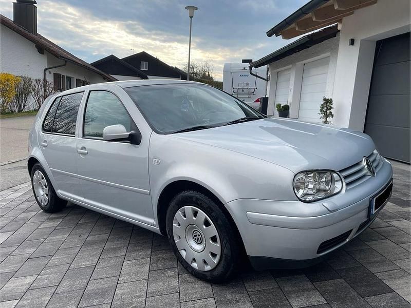 Gebraucht VW Golf IV Highline 105 PS (77 kW) 2000 Silber Limousine