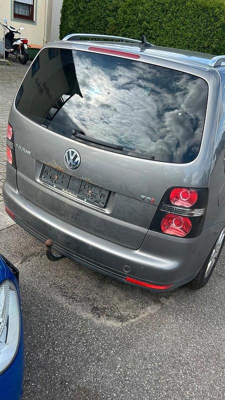 Gebraucht VW Touran 140 PS (102 kW) 2009 Silber Van / Kleinbus