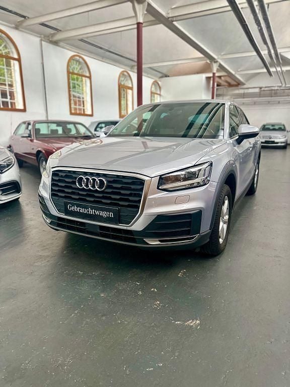 Silber Gebraucht 2017 Audi Q2 SUV | 13.990 € (Guter Preis) - Bild 1/4