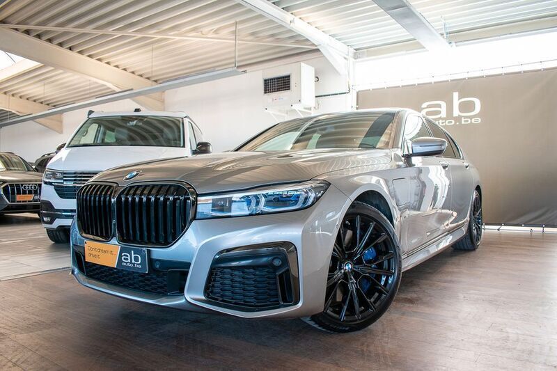 Grau Gebraucht 2020 BMW 745e M Sport Limousine | 52.990 € (Teuer) - Bild 1/4