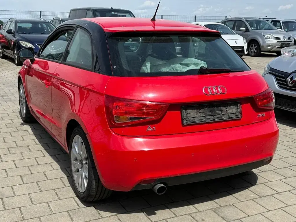 Gebraucht Audi A1 Ambition 86 PS (63 kW) 2011 Rot Kleinwagen