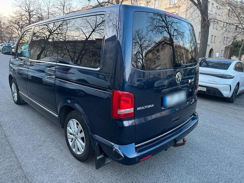 Gebraucht VW Multivan 179 PS (131 kW) 2012 Blau Van / Kleinbus