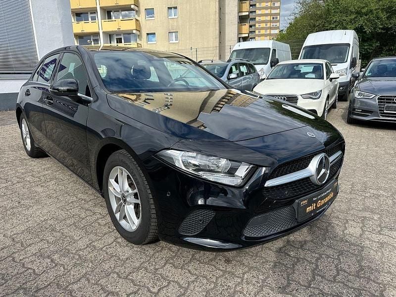 Schwarz Gebraucht 2019 Mercedes A180 Progressive Limousine | 17.990 € (Guter Preis) - Bild 1/4