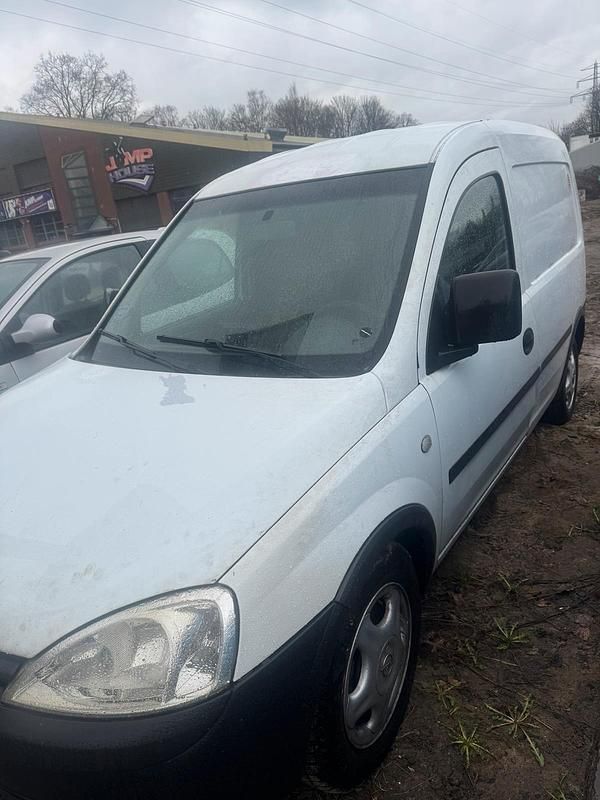 Gebraucht Opel Combo 75 PS (55 kW) 2008 Weiß Van / Kleinbus