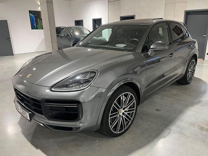 Gebraucht Porsche Cayenne Turbo 549 PS (403 kW) 2019 Quarzitgrau SUV