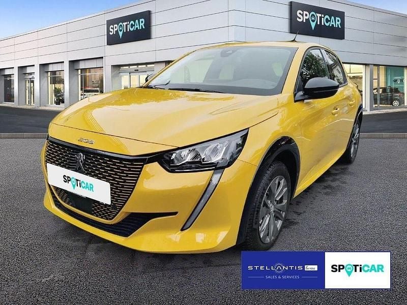Gelb Gebraucht 2023 Peugeot e-208 Allure Kleinwagen | 16.730 € (Superpreis) - Bild 1/4