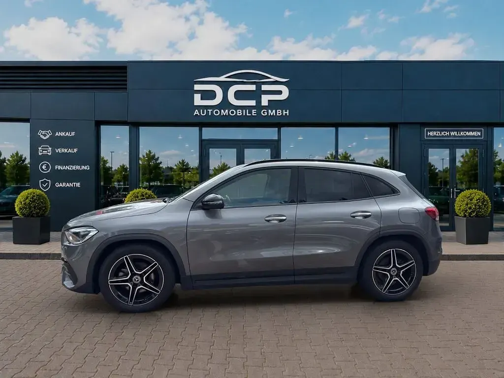 Gebraucht Mercedes GLA180 AMG 116 PS (85 kW) 2022 Grau SUV