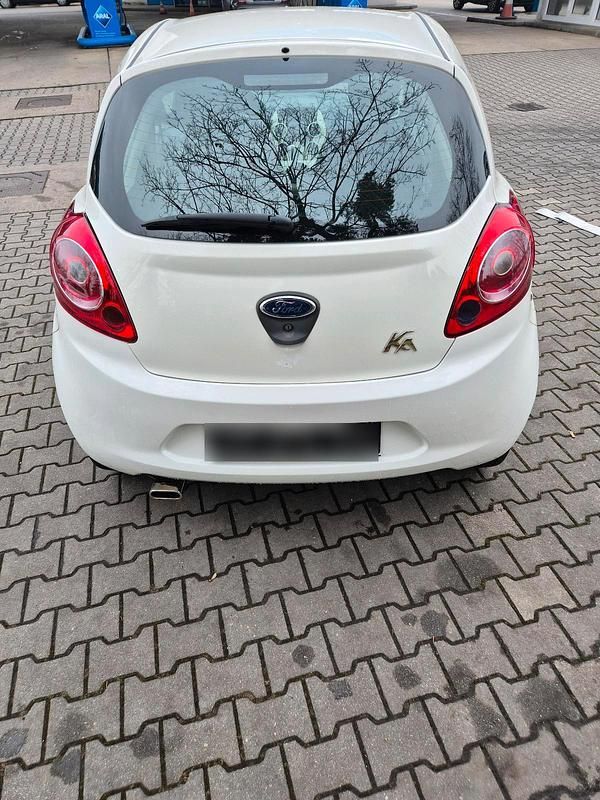 Gebraucht Ford Ka 69 PS (50 kW) 2011 Weiß Kleinwagen