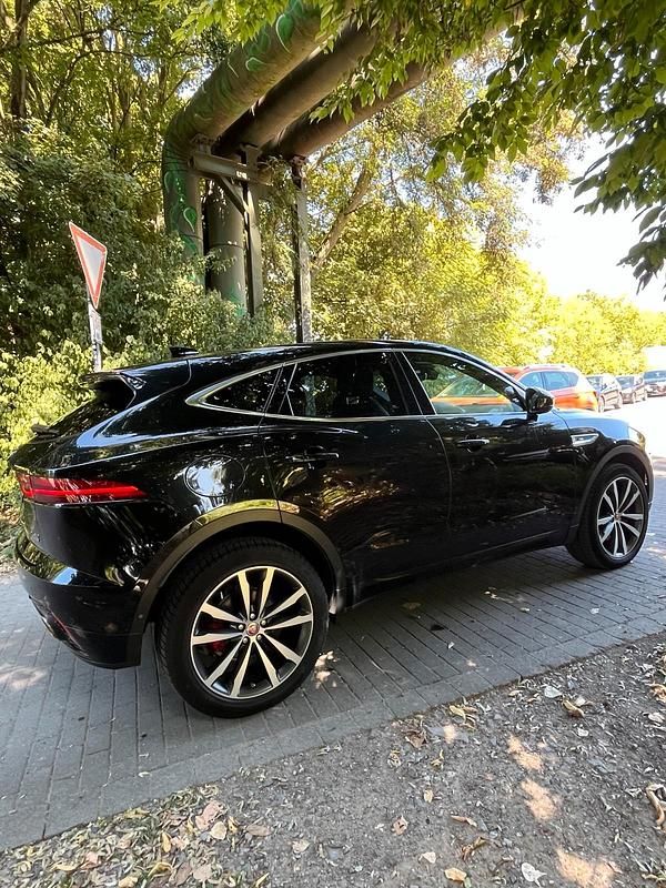 Schwarz Gebraucht 2019 Jaguar E-Pace SUV | 19.000 € (Fairer Preis) - Bild 1/4