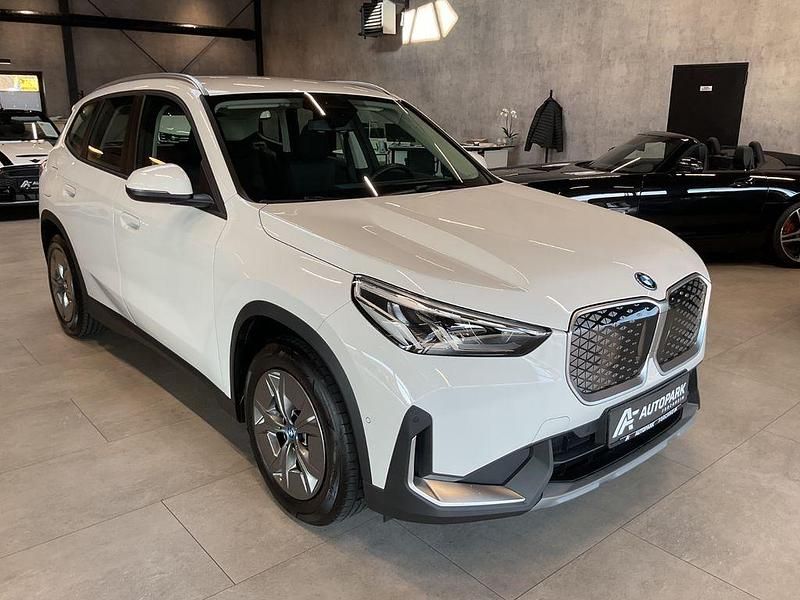 Gebraucht BMW iX1 Performance 230 kW (313 PS) 2024 Weiß SUV