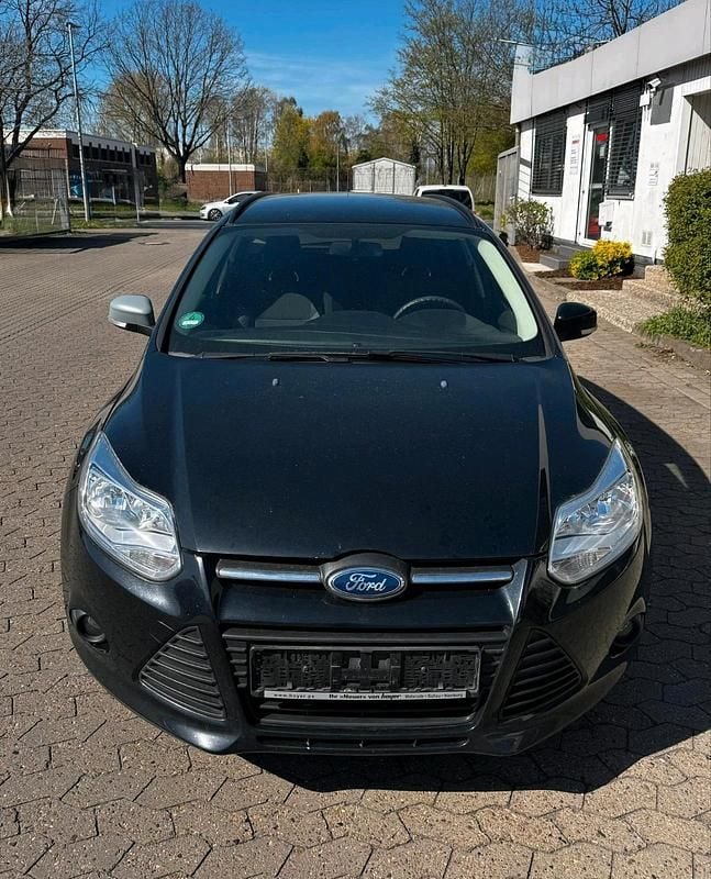 Second-hand Ford Focus 125 CP (91 kW) 2014 Negru Break