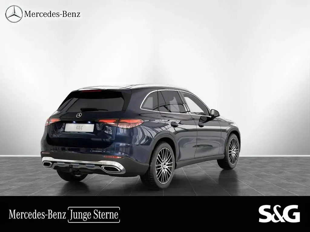 Gebraucht Mercedes GLC220 Avantgarde 197 PS (144 kW) 2023 Metalliclack nautikblau SUV