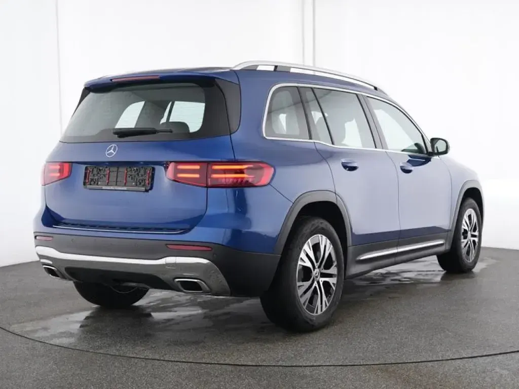 Gebraucht Mercedes GLB220 Progressive 190 PS (139 kW) 2025 Spektralblau (metallic) SUV