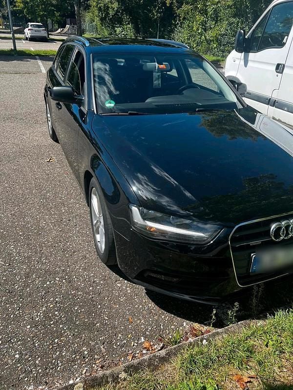 Schwarz Gebraucht 2015 Audi A4 Kombi | 8.700 € (Teuer) - Bild 1/4