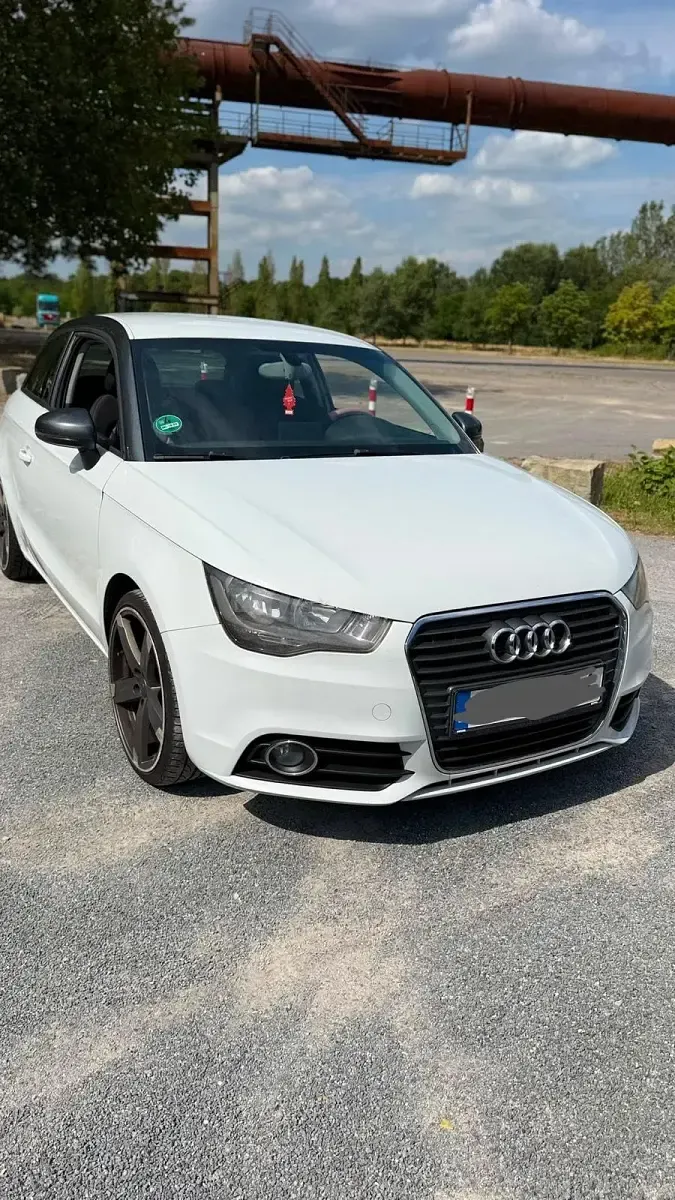 Gebraucht Audi A1 90 PS (66 kW) 2012 Weiß Kleinwagen