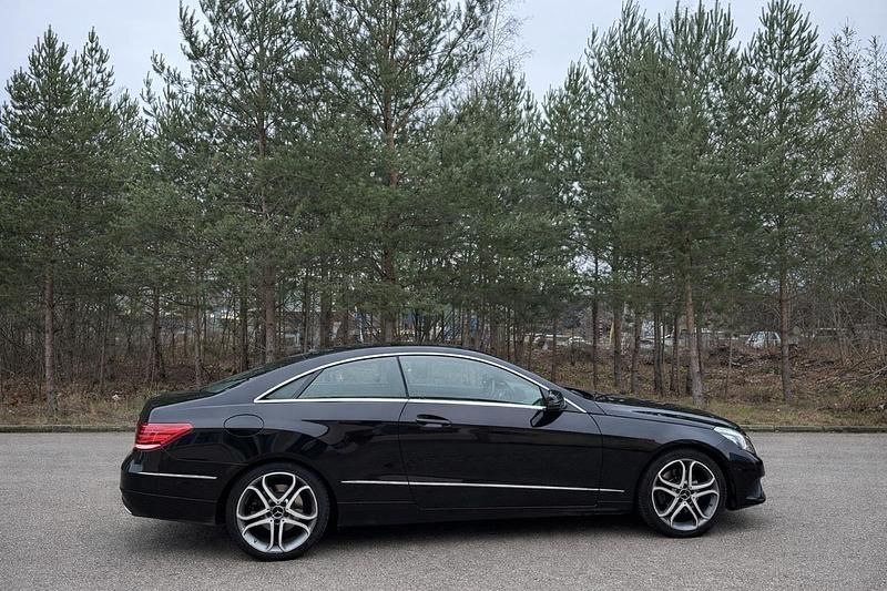 Gebraucht Mercedes E200 184 PS (135 kW) 2015 Schwarz Coupé