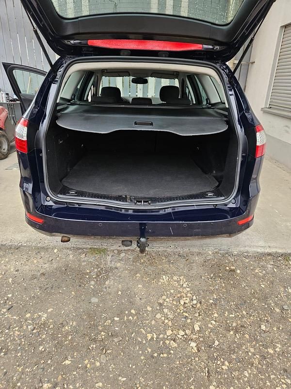 Gebraucht Ford Mondeo 140 PS (102 kW) 2008 Kombi