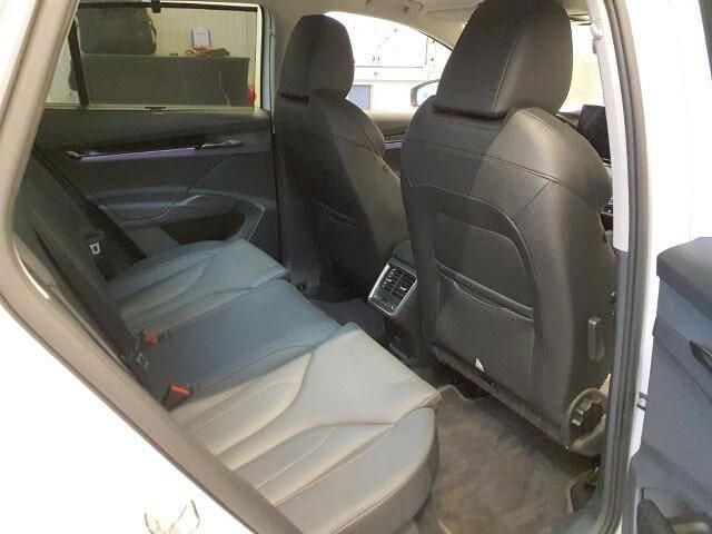 Gebraucht Skoda Enyaq iV Suite 194 kW (265 PS) 2023 Moonweiß perleffekt (metallic) SUV