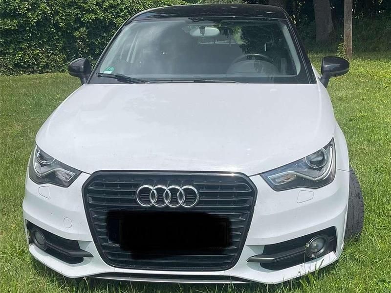 Weiß Gebraucht 2014 Audi A1 Sportback S-Line Kleinwagen | 10.300 € (Fairer Preis) - Bild 1/4
