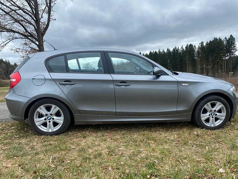 Second-hand BMW 116 122 CP (89 kW) 2009 Gri Hatchback