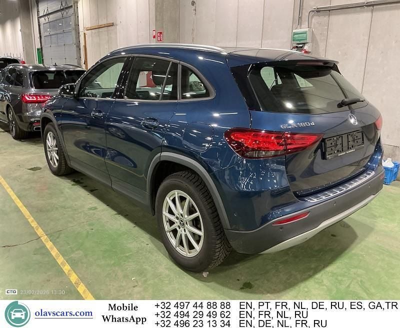 Gebraucht Mercedes GLA180 116 PS (85 kW) 2021 Blau SUV