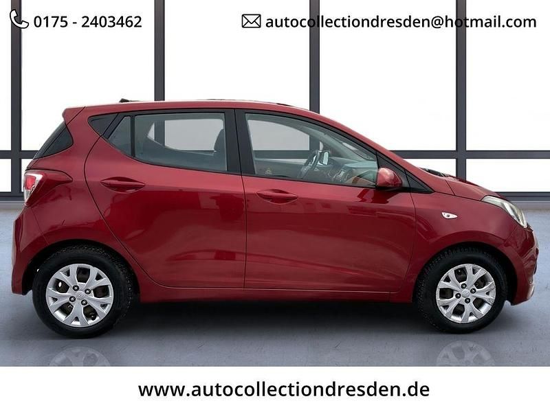 Gebraucht Hyundai i10 Trend 67 PS (49 kW) 2015 Rot Kleinwagen