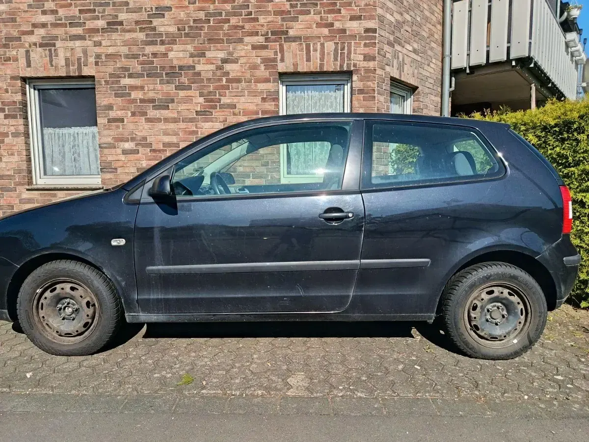 Gebraucht VW Polo 54 PS (39 kW) 2004 Schwarz Kleinwagen