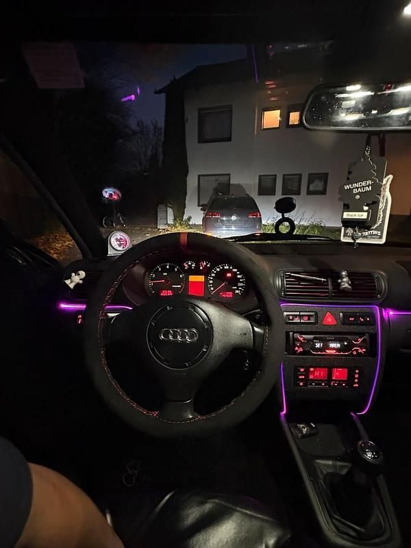Second-hand Audi A3 240 CP (176 kW) 2000 Negru Hatchback