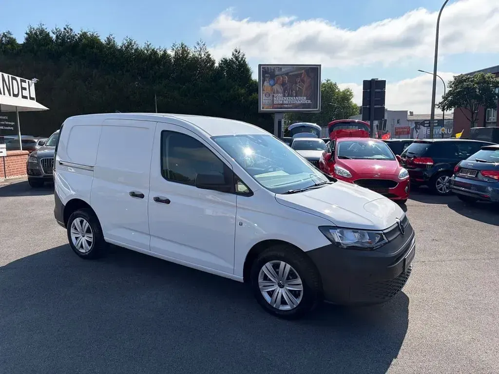 Gebraucht VW Caddy 75 PS (55 kW) 2022 Weiß Van / Kleinbus