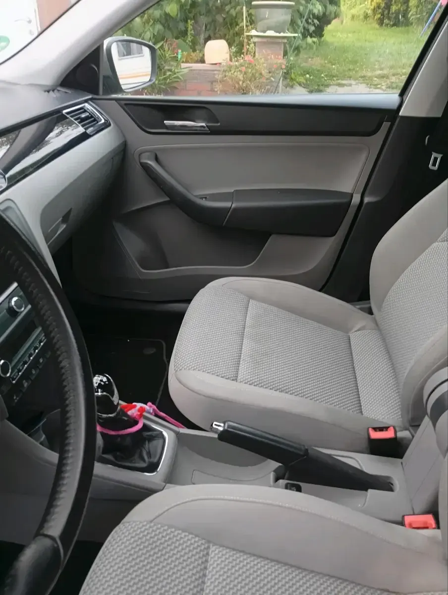 Gebraucht Seat Toledo 102 PS (75 kW) 2015 Silber Kleinwagen