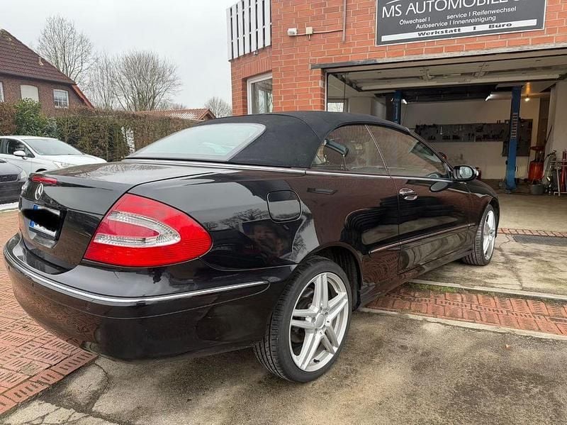 Gebraucht Mercedes CLK320 218 PS (160 kW) 2004 Schwarz Cabrio