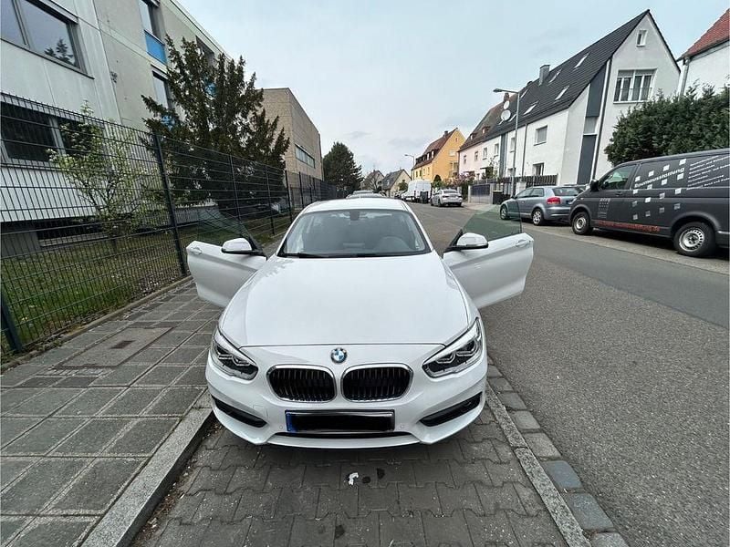 Weiß Gebraucht 2019 BMW 116 Sport Line Kleinwagen | 13.000 € (Fairer Preis) - Bild 1/4